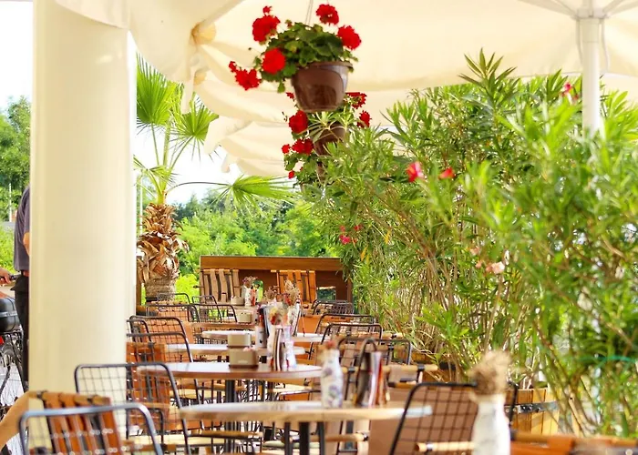 Luxury Versailles Center Opera Апартамент *