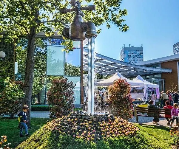 Luxury Versailles Center Opera