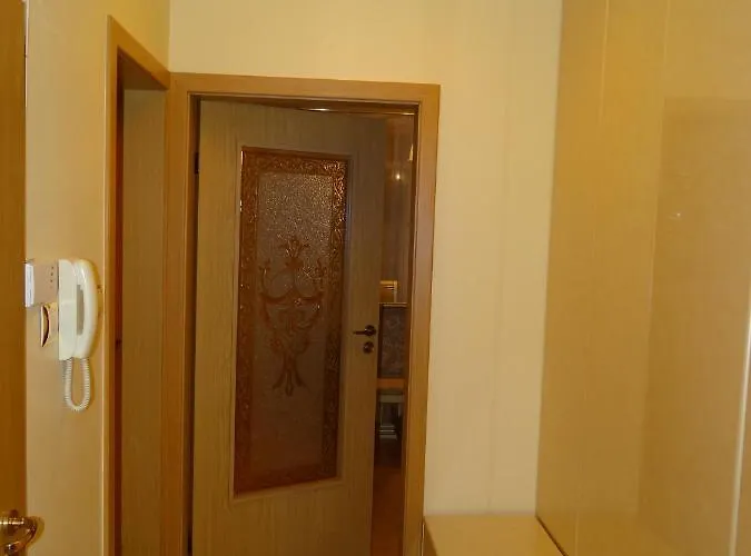 Luxury Versailles Center Opera Апартамент *